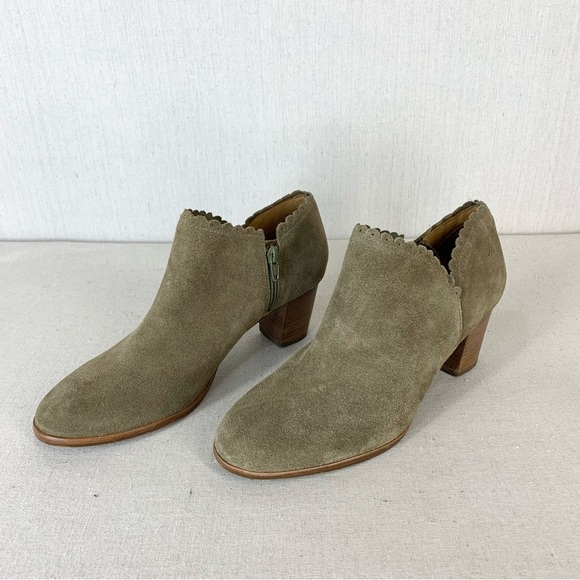 Jack Rogers NWOT Marianne Suede Leather Scalloped Edge Ankle Booties - Size 9.5 - Picture 2 of 16